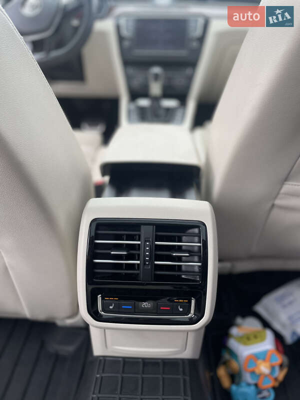 Универсал Volkswagen Passat 2015 в Вишневом