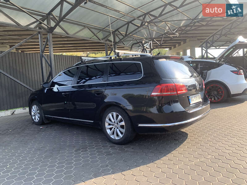 Універсал Volkswagen Passat 2012 в Безлюдівці