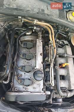 Седан Volkswagen Passat 2001 в 