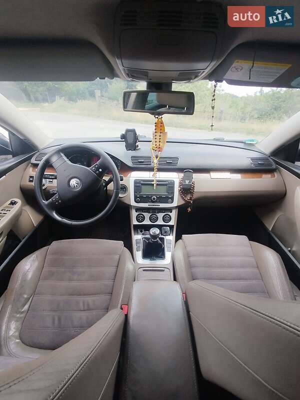 Седан Volkswagen Passat 2005 в Ланівці
