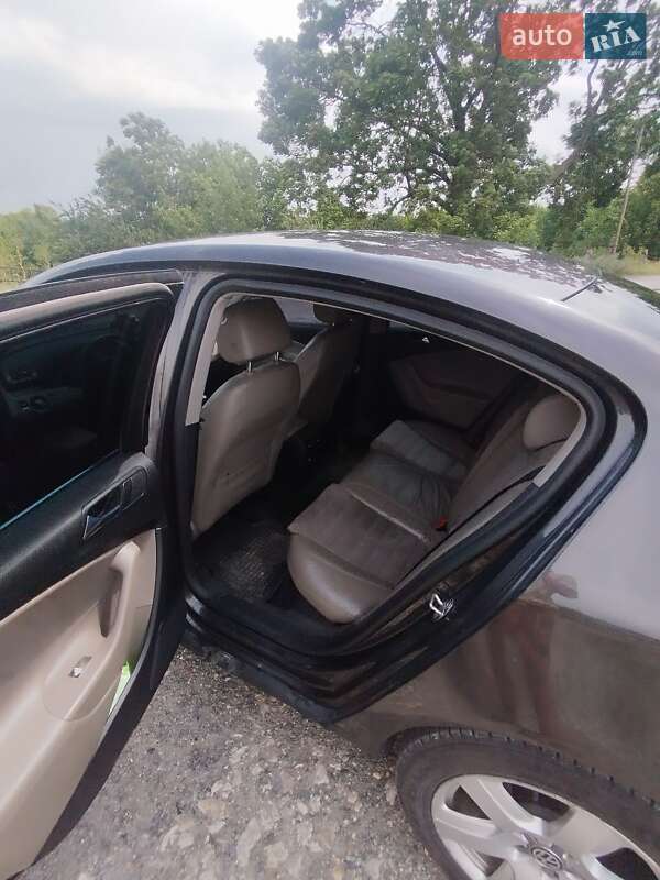 Седан Volkswagen Passat 2005 в Ланівці