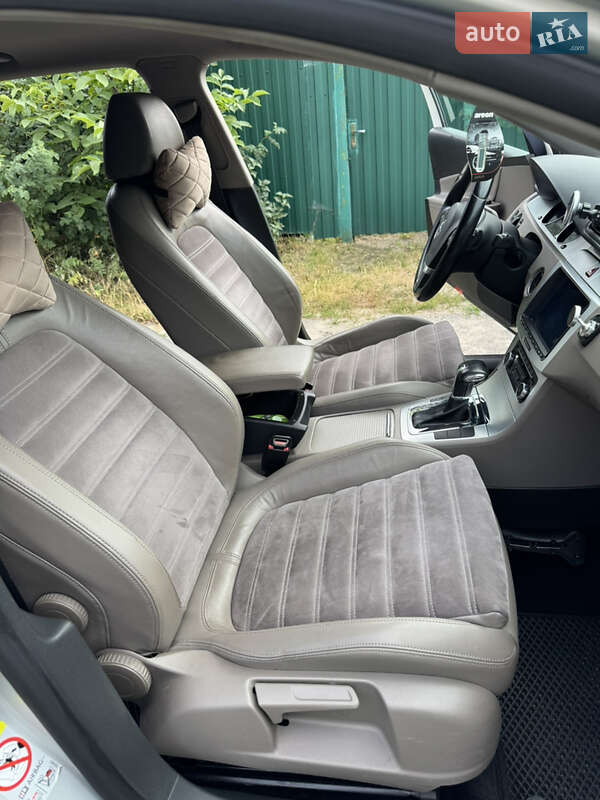Універсал Volkswagen Passat 2010 в Києві
