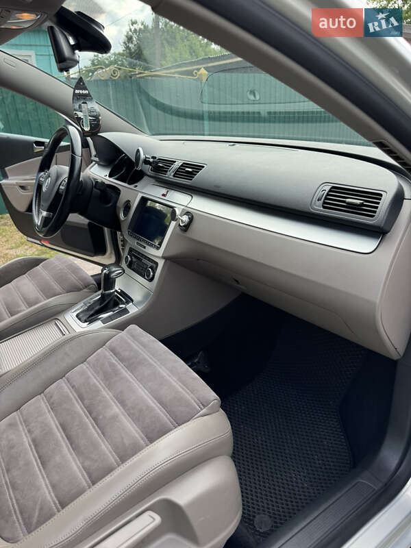 Універсал Volkswagen Passat 2010 в Києві
