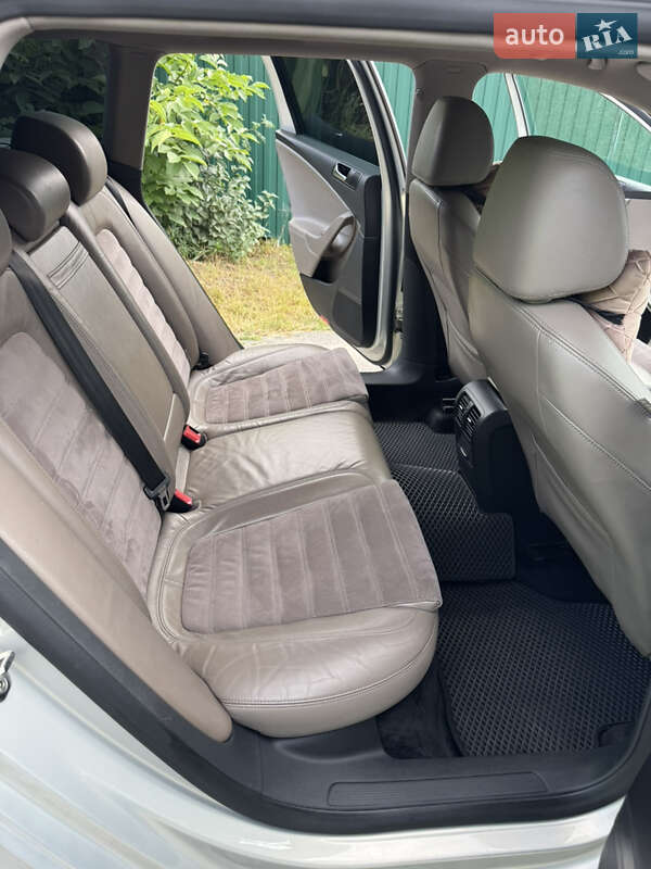 Універсал Volkswagen Passat 2010 в Києві