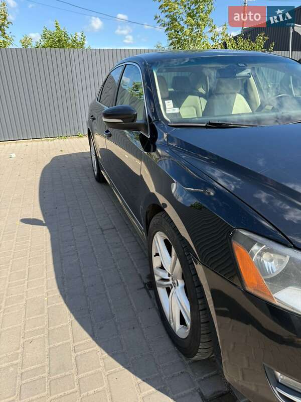 Седан Volkswagen Passat 2012 в Умани
