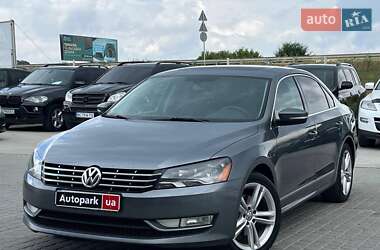 Седан Volkswagen Passat 2012 в Львове