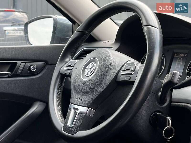 Седан Volkswagen Passat 2012 в Львове фото 50 Седан Volkswagen Passat 2012 в Львове