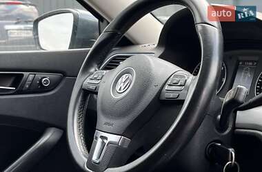 Седан Volkswagen Passat 2012 в 
