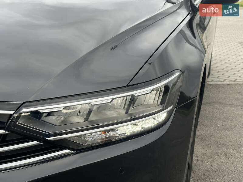 Универсал Volkswagen Passat 2022 в Львове