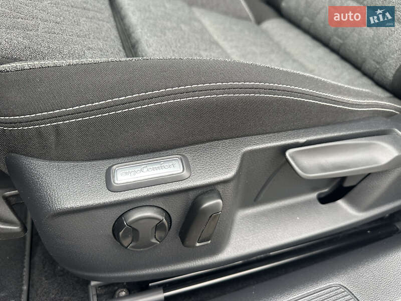 Универсал Volkswagen Passat 2022 в Львове