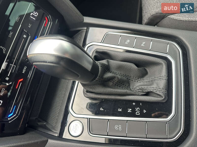 Универсал Volkswagen Passat 2022 в Львове