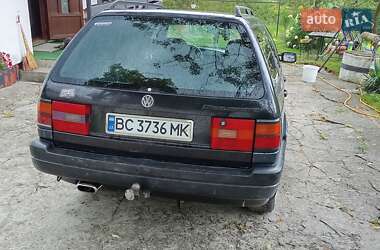 Універсал Volkswagen Passat 1989 в 