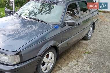 Універсал Volkswagen Passat 1989 в 