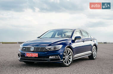 Седан Volkswagen Passat 2018 в Тернополі