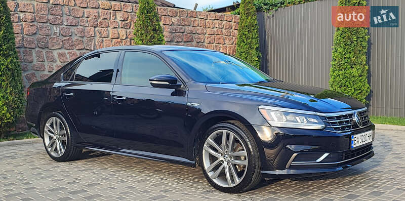 Седан Volkswagen Passat 2018 в Кропивницком