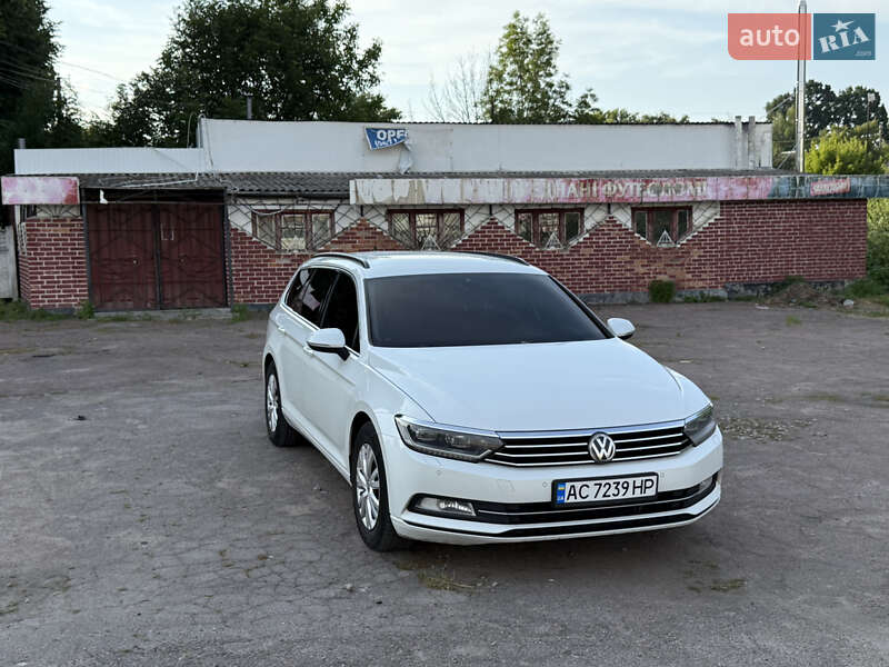 Универсал Volkswagen Passat 2015 в Житомире