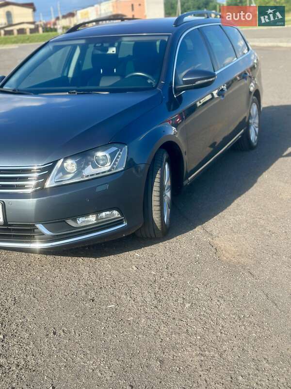 Универсал Volkswagen Passat 2012 в Ужгороде