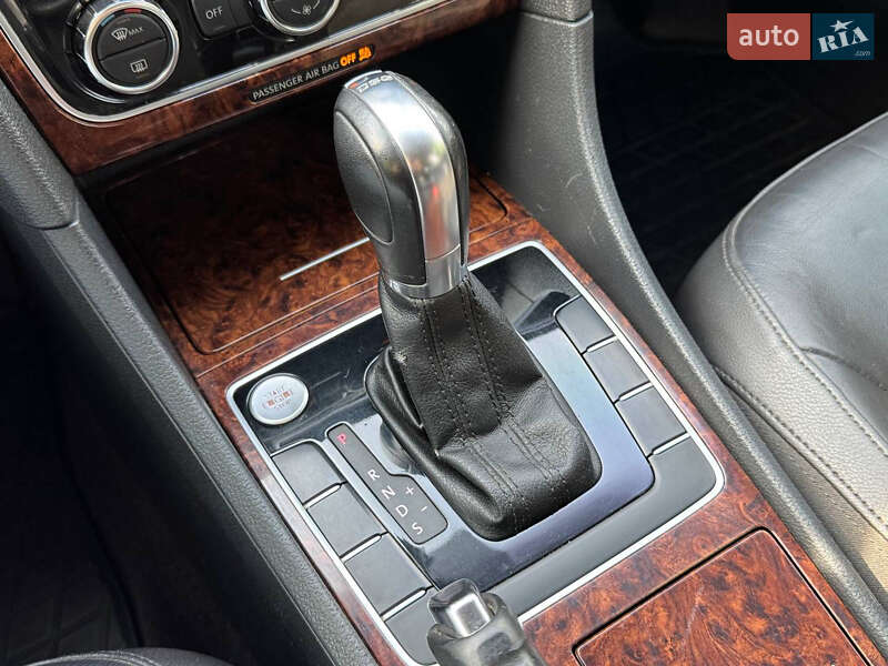 Седан Volkswagen Passat 2012 в Киеве