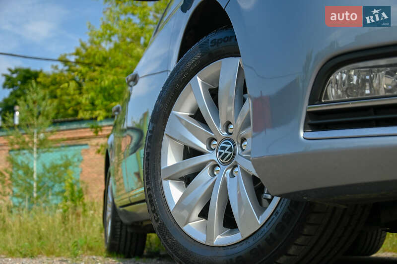 Універсал Volkswagen Passat 2011 в Бердичеві