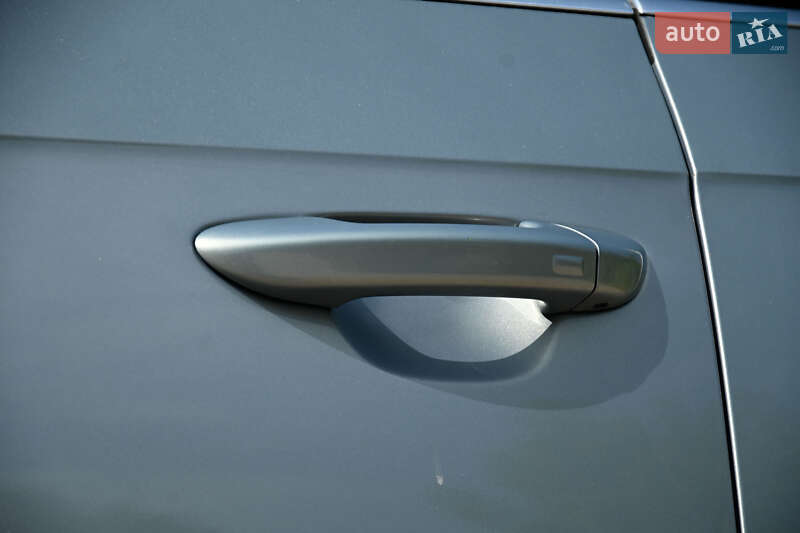 Універсал Volkswagen Passat 2011 в Бердичеві