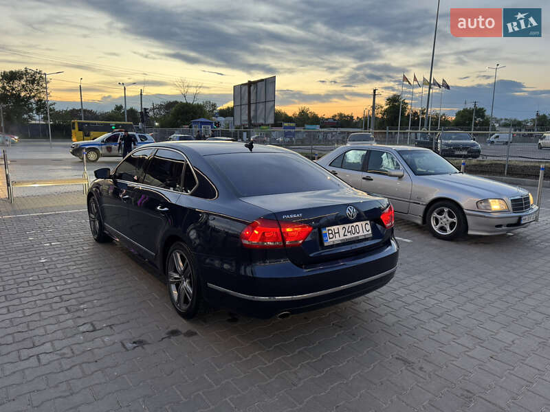 Седан Volkswagen Passat 2014 в Одессе
