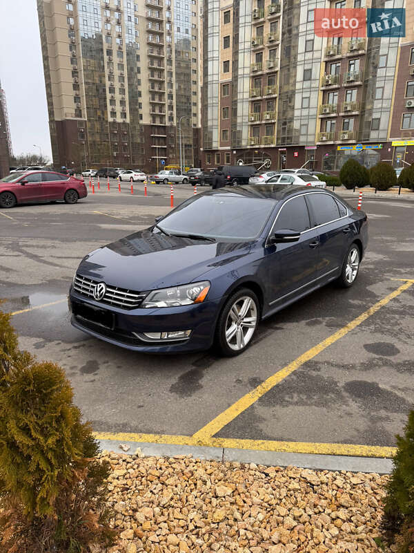 Седан Volkswagen Passat 2014 в Одессе