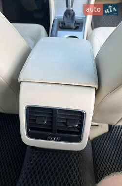 Седан Volkswagen Passat 2013 в 