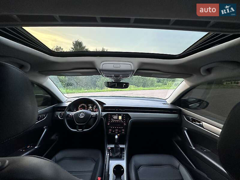 Седан Volkswagen Passat 2021 в Львове
