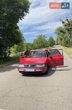Седан Volkswagen Passat 1994 в Миронівці
