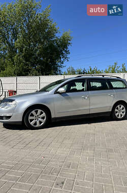 Универсал Volkswagen Passat 2007 в Ровно