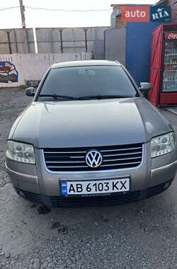 Седан Volkswagen Passat 2002 в Виннице