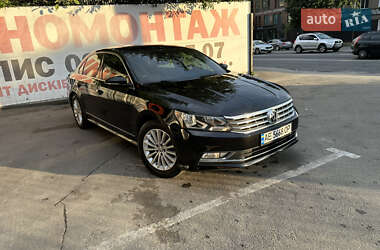 Седан Volkswagen Passat 2016 в Києві