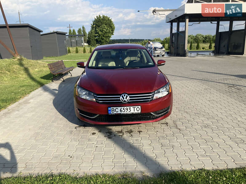 Седан Volkswagen Passat 2014 в Львове