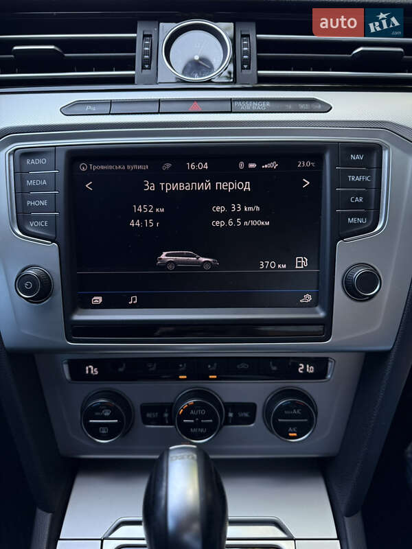Універсал Volkswagen Passat 2016 в Чернівцях
