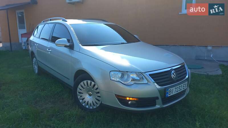 Универсал Volkswagen Passat 2010 в Миргороде