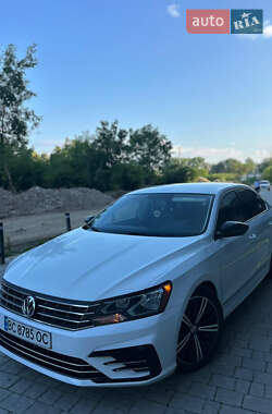 Седан Volkswagen Passat 2016 в 