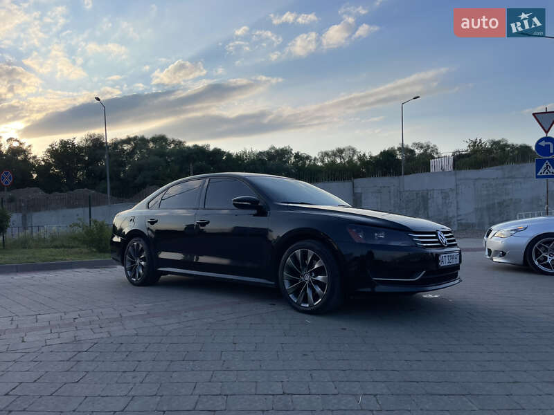 Седан Volkswagen Passat 2011 в Івано-Франківську