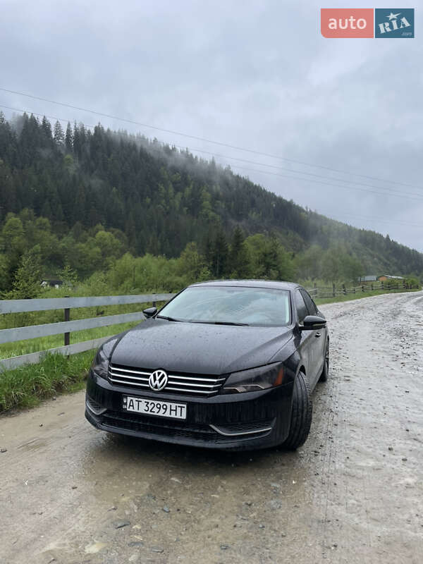 Седан Volkswagen Passat 2011 в Івано-Франківську