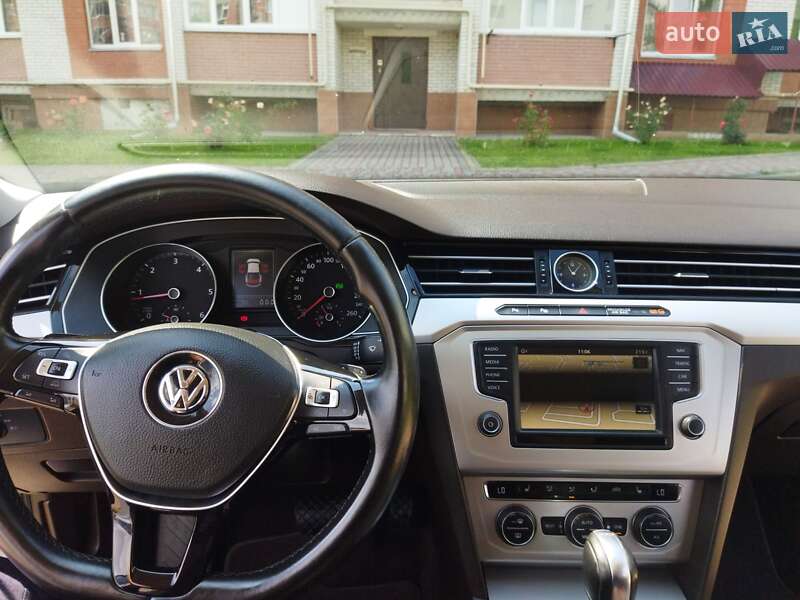 Седан Volkswagen Passat 2015 в Чорткове