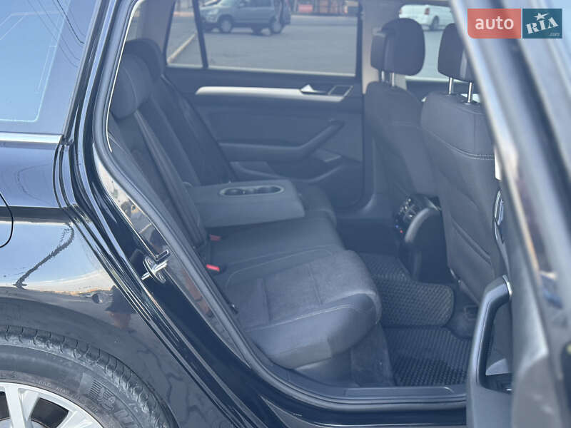 Універсал Volkswagen Passat 2016 в Хмельницькому