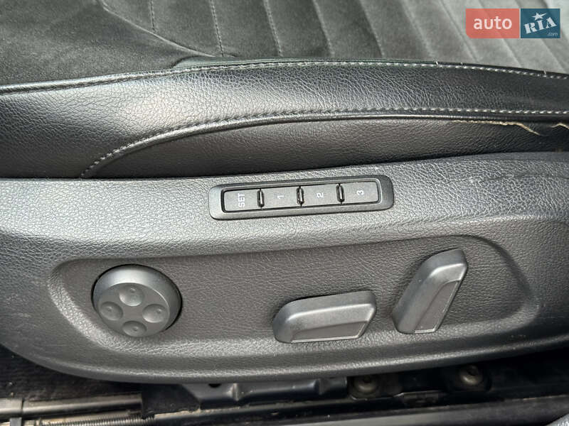 Седан Volkswagen Passat 2013 в Киеве фото 12 Седан Volkswagen Passat 2013 в Киеве