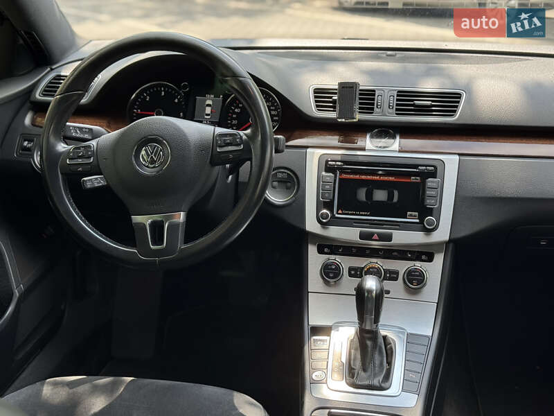 Седан Volkswagen Passat 2013 в Киеве фото 37 Седан Volkswagen Passat 2013 в Киеве