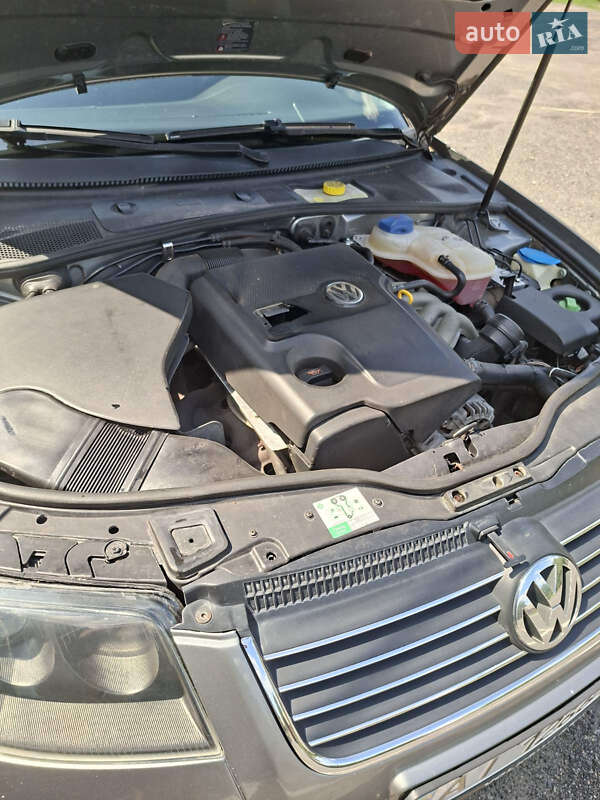 Седан Volkswagen Passat 2003 в Чигирину