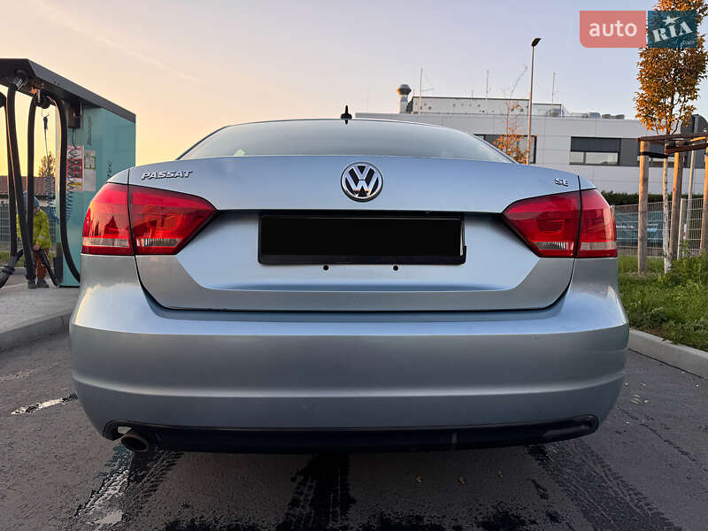Седан Volkswagen Passat 2012 в Киеве