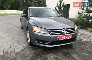 Седан Volkswagen Passat 2014 в Луцьку