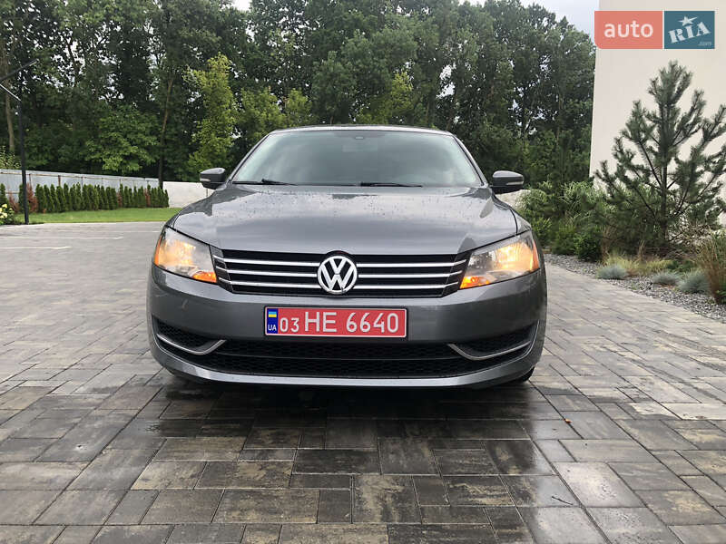 Седан Volkswagen Passat 2014 в Луцьку