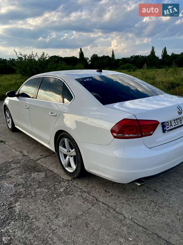 Седан Volkswagen Passat 2012 в Александровке