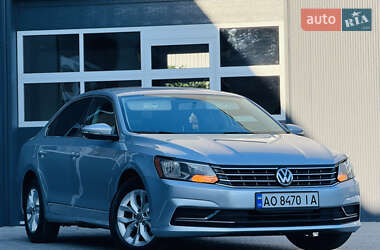 Седан Volkswagen Passat 2016 в Мукачевому
