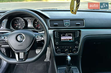 Седан Volkswagen Passat 2016 в 