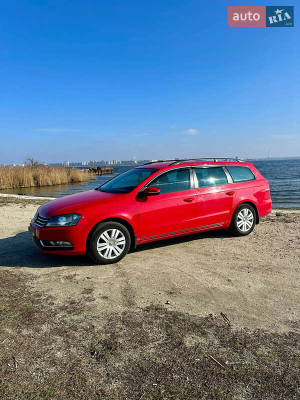 Универсал Volkswagen Passat 2011 в Николаеве